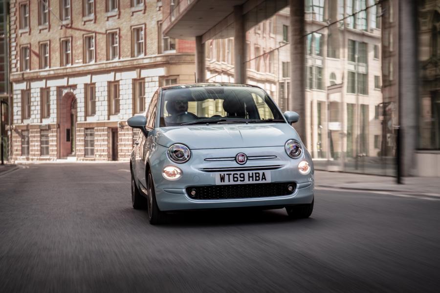  Fiat 500 Hybrid Launch Edition (312) 2020 года  (UK) (фото 2 из 40)